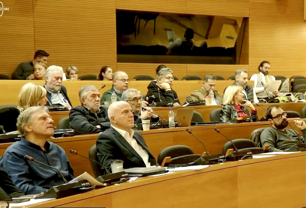 Ο Διονύσης Ντισό σε συνεδριάσεις του Δημοτικού Συμβουλίου Δήμου Θεσσαλονίκης.